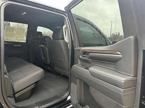 Used 2024 Chevrolet Silverado 1500 LT image 13