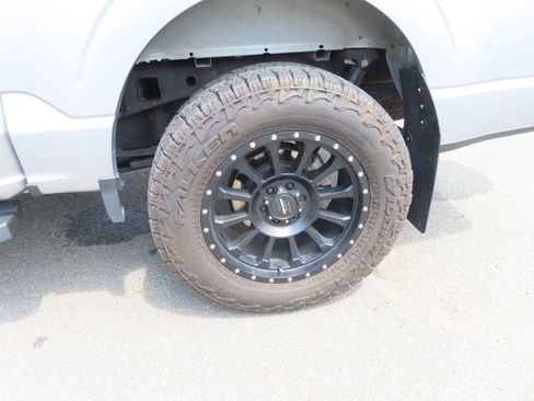 Used 2022 Ford F150 Lariat AWD/4WD image 15