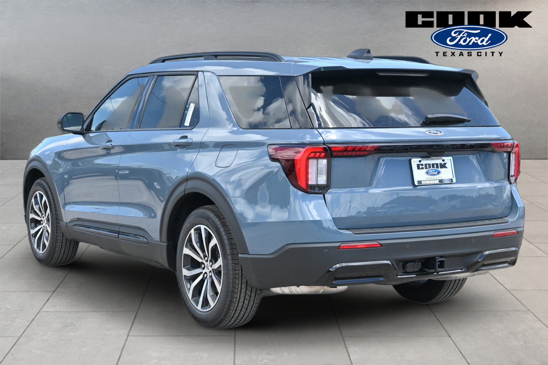 New 2026 Ford Explorer ST-Line w/ Premium Package RWD image 4