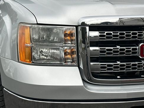 Used 2014 GMC Sierra 3500 SLT w/ SLT Convenience Package image 37