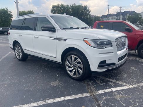 Used 2022 Lincoln Navigator Reserve RWD image 2