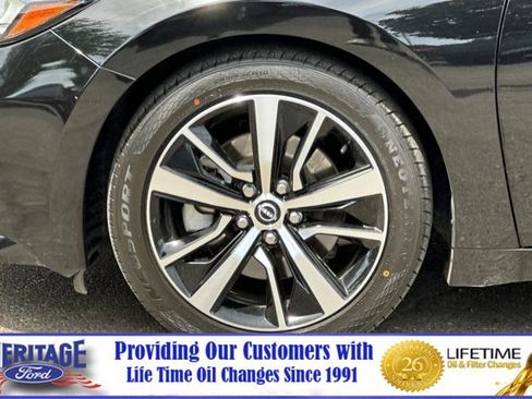 Used 2023 Nissan Maxima SV w/ Floor Mat Group image 26