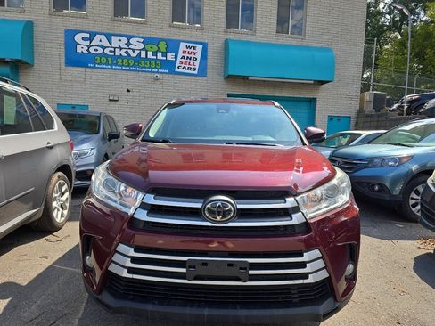 Used 2018 Toyota Highlander XLE AWD/4WD image 9