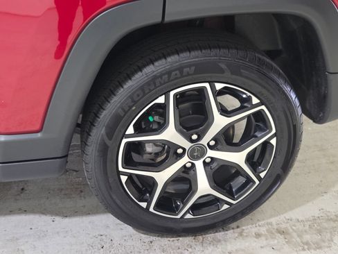 Used 2025 Jeep Compass Limited AWD/4WD image 18