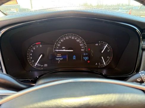 Used 2017 Cadillac XT5 Luxury image 13