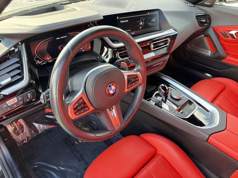 Certified 2023 BMW Z4 M40i w/ Premium Package image 4