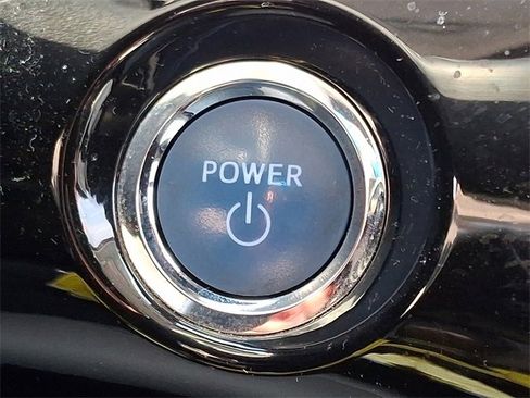 Used 2021 Toyota Prius Prime XLE image 23