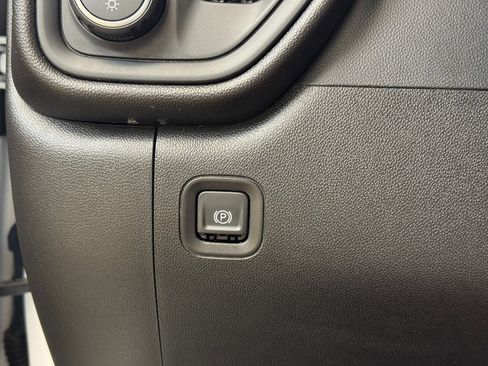 Used 2024 Chevrolet Silverado 1500 W/T w/ Trailering Package image 30