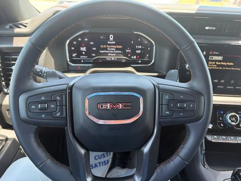 Used 2025 GMC Sierra 1500 AT4 w/ AT4 Premium Package AWD/4WD image 30