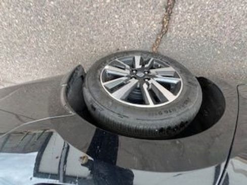 Used 2025 Nissan Versa SV w/ Trunk Package image 11