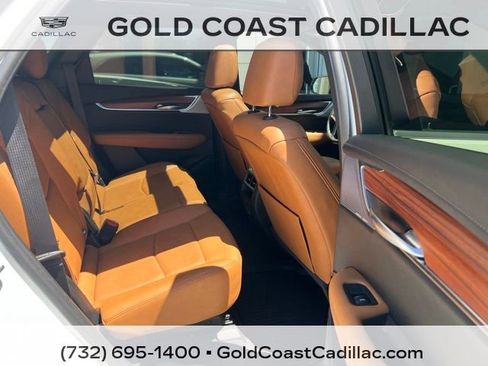 Certified 2024 Cadillac XT5 Premium Luxury w/ LPO, Floor Liner Package AWD/4WD image 8