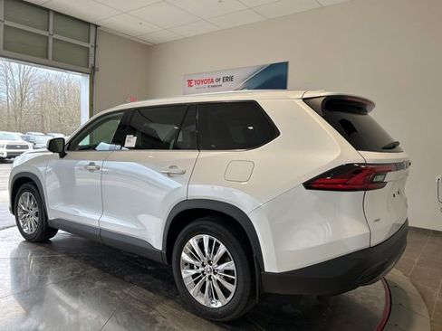 New 2026 Toyota Grand Highlander AWD image 4