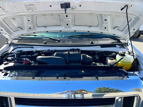 Used 2016 Ford E-350 and Econoline 350 Super Duty image 17