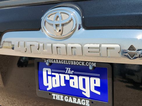 Used 2014 Toyota 4Runner Limited RWD image 9