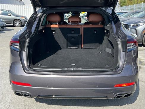 Used 2022 Maserati Levante GT image 5