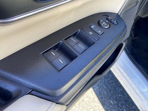 Used 2021 Honda CR-V EX-L image 10