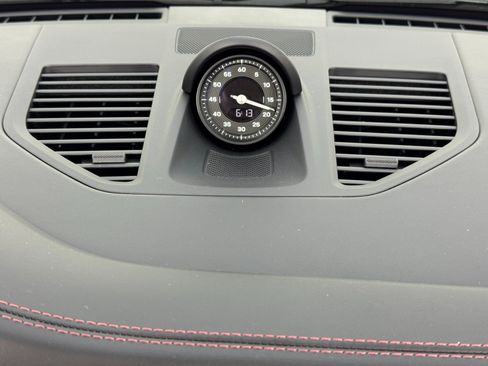 Used 2025 Porsche 911 Carrera RWD image 24