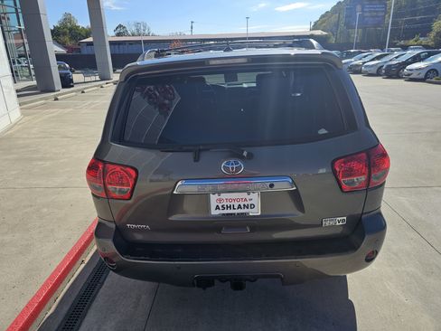 Used 2010 Toyota Sequoia Limited image 5