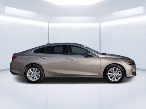 Used 2024 Chevrolet Malibu LT FWD image 2