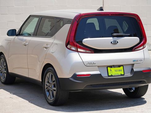 Used 2020 Kia Soul EX FWD image 43