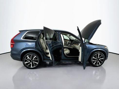 Used 2022 Volvo XC90 T6 Momentum w/ Advanced Package AWD/4WD image 25
