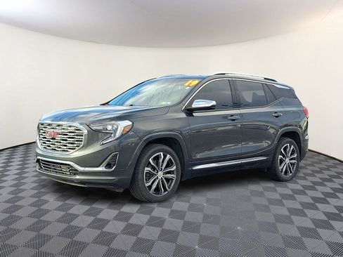 Used 2019 GMC Terrain Denali w/ Comfort Package image 3