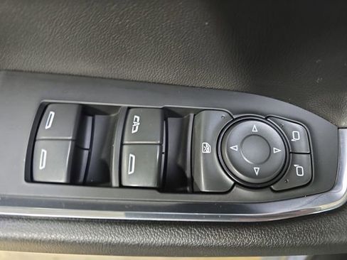 Used 2023 Chevrolet Silverado 1500 LT image 31