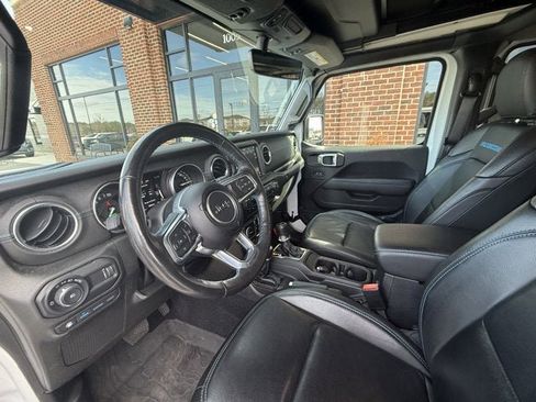 Used 2023 Jeep Wrangler Unlimited Rubicon 4xe w/ Cold Weather Group image 20