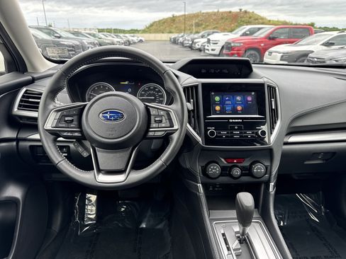 Used 2024 Subaru Forester Premium AWD/4WD image 2