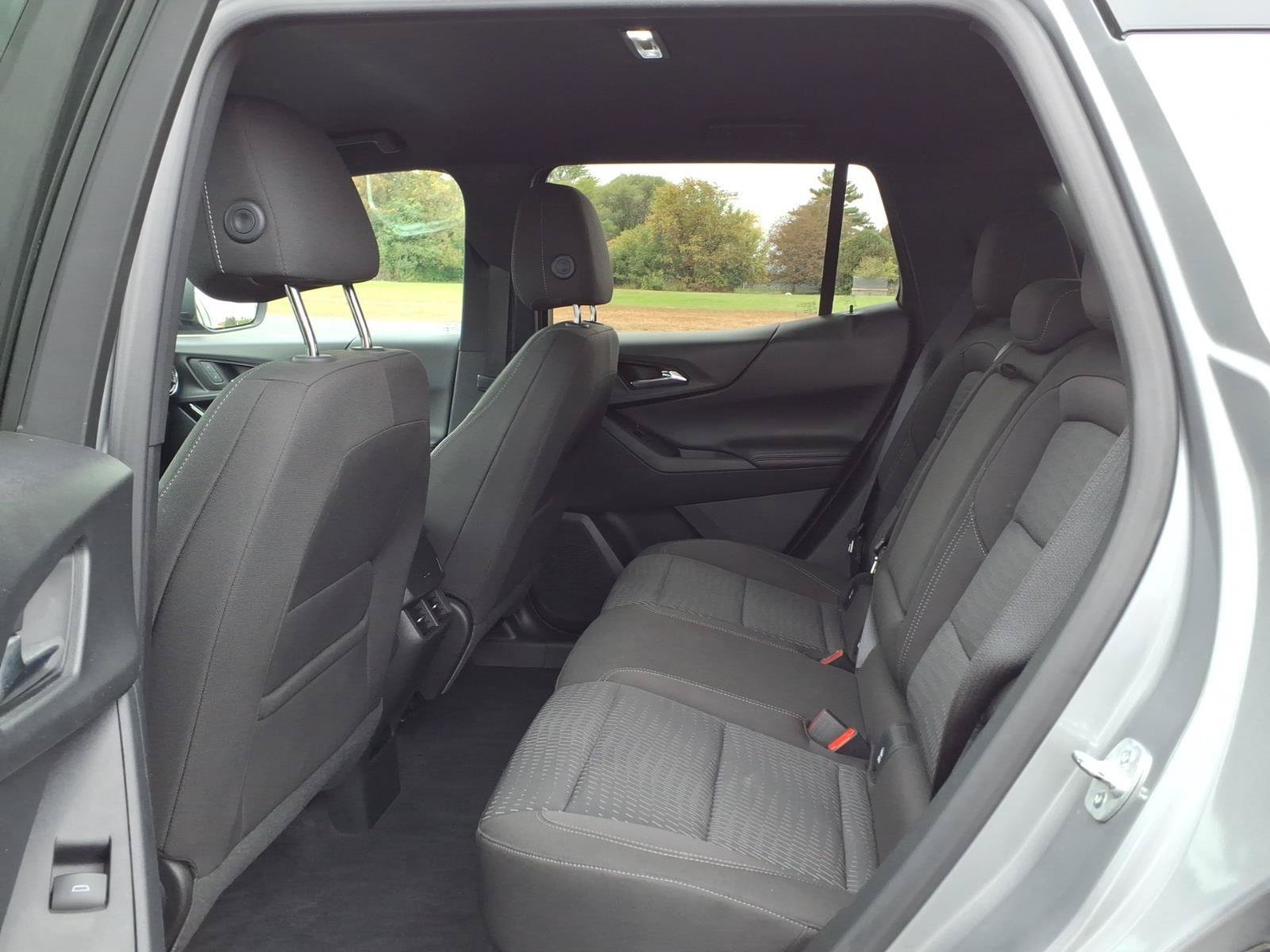 Used 2025 Chevrolet Equinox LT AWD/4WD image 11