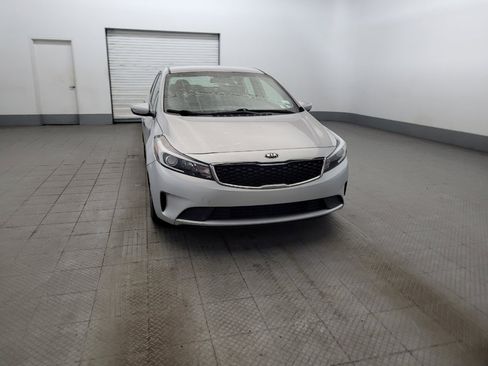 Used 2017 Kia Forte LX FWD image 14