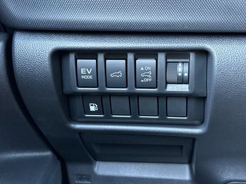 New 2025 Subaru Forester Touring image 31