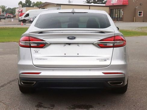 Used 2019 Ford Fusion Titanium AWD/4WD image 6