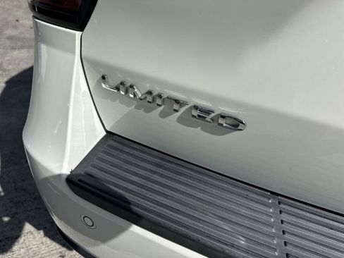 Used 2021 Ford Expedition Limited AWD/4WD image 26
