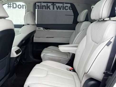 Used 2023 Hyundai Palisade Calligraphy w/ Cargo Package AWD/4WD image 16
