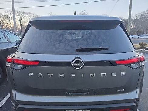 Certified 2024 Nissan Pathfinder S image 38