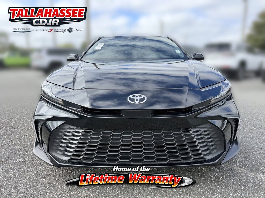 Used 2025 Toyota Camry SE w/ Convenience Package FWD image 10