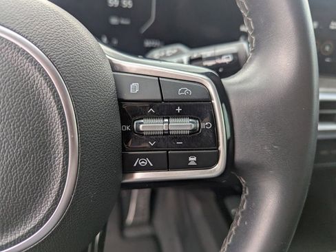 Certified 2024 Kia Sorento SX image 27