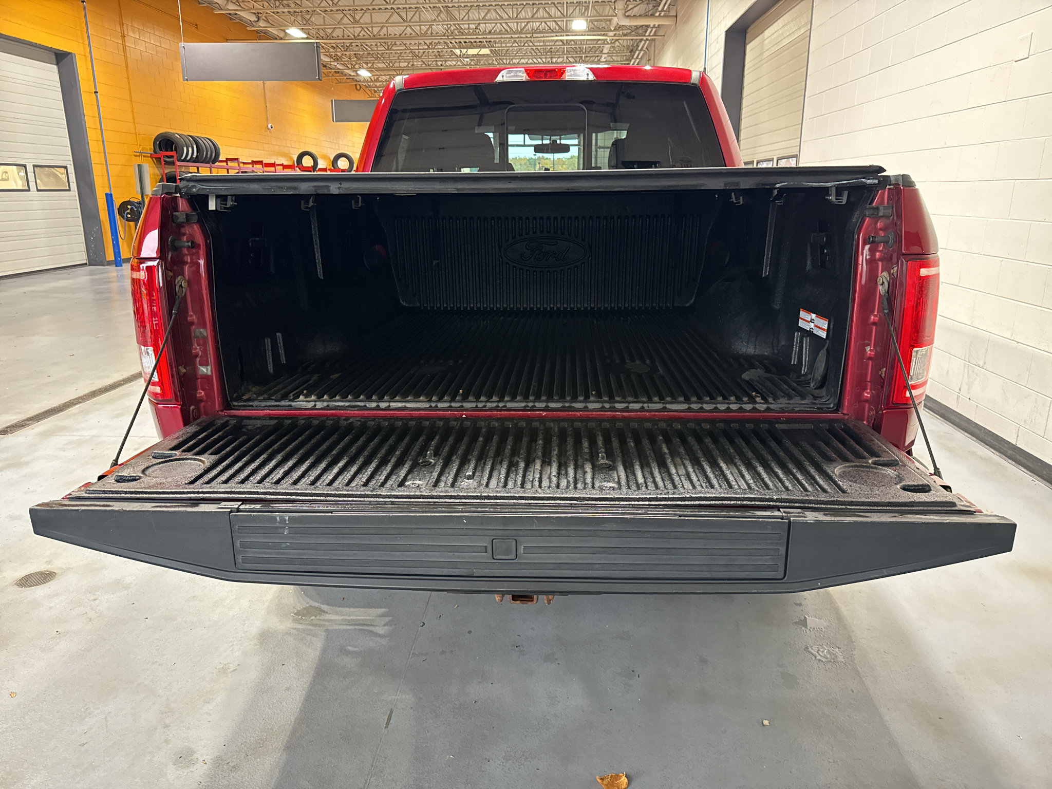 Used 2015 Ford F150 XLT w/ Equipment Group 301A Mid AWD/4WD image 23