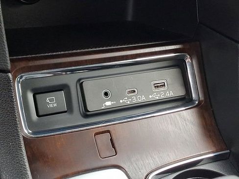 Used 2025 Subaru Ascent Touring image 27