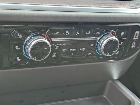 Certified 2025 GMC Sierra 1500 SLT AWD/4WD image 16