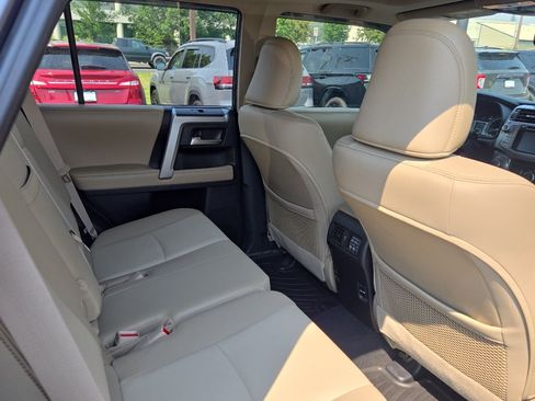 Used 2014 Toyota 4Runner SR5 Premium AWD/4WD image 17