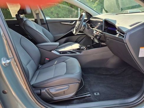 Used 2024 Kia Niro Wind FWD image 26