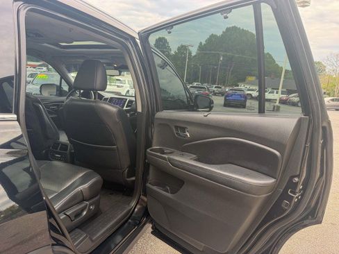Used 2017 Honda Pilot Elite image 22