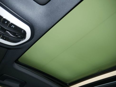 New 2026 Porsche Macan AWD/4WD image 44