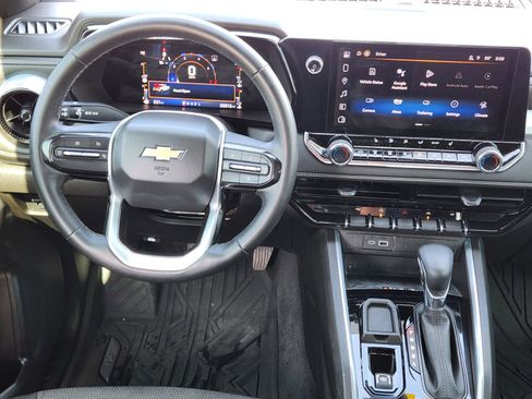 Used 2023 Chevrolet Colorado LT w/ LT Convenience Package II image 9