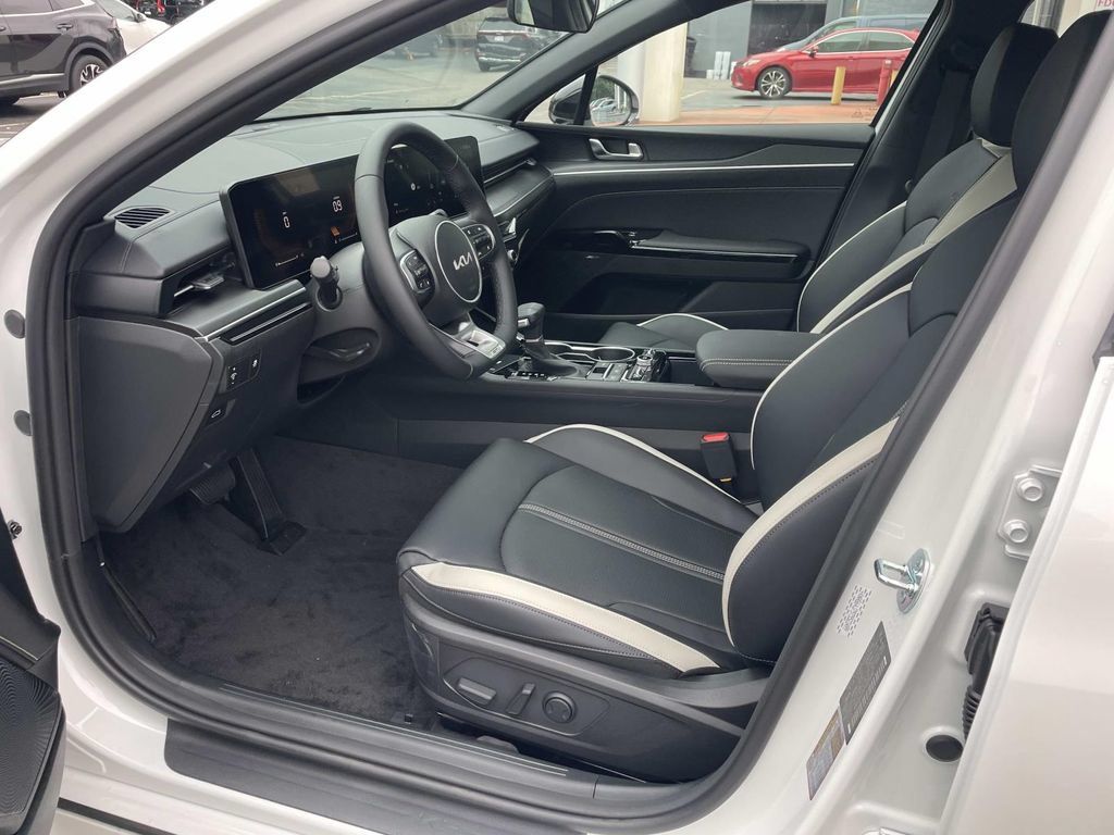 New 2026 Kia K5 GT-Line w/ GT-Line Premium Package FWD image 8