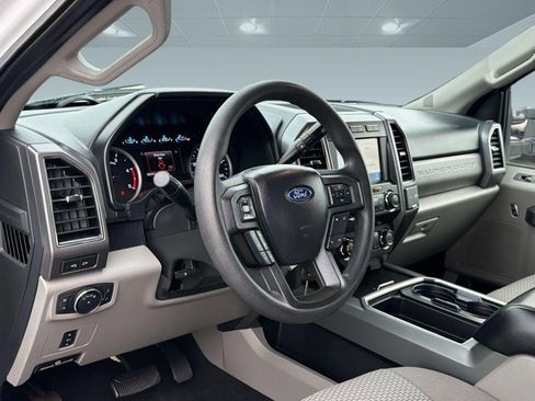 Used 2020 Ford F250 XLT w/ XLT Premium Package AWD/4WD image 4