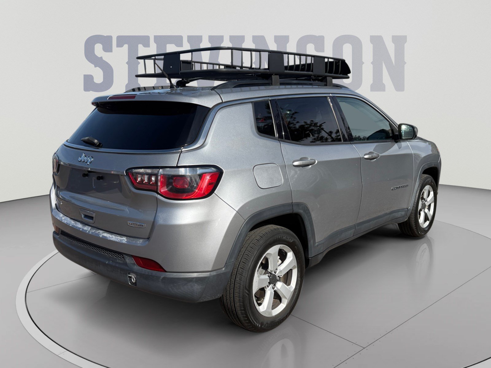 Used 2017 Jeep Compass Latitude AWD/4WD image 5