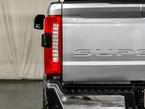 Used 2023 Ford F250 Lariat w/ FX4 Off-Road Package AWD/4WD image 41